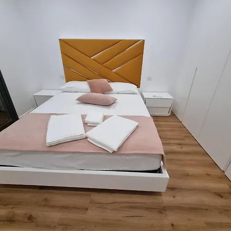 Sisters -200m2 Centre *