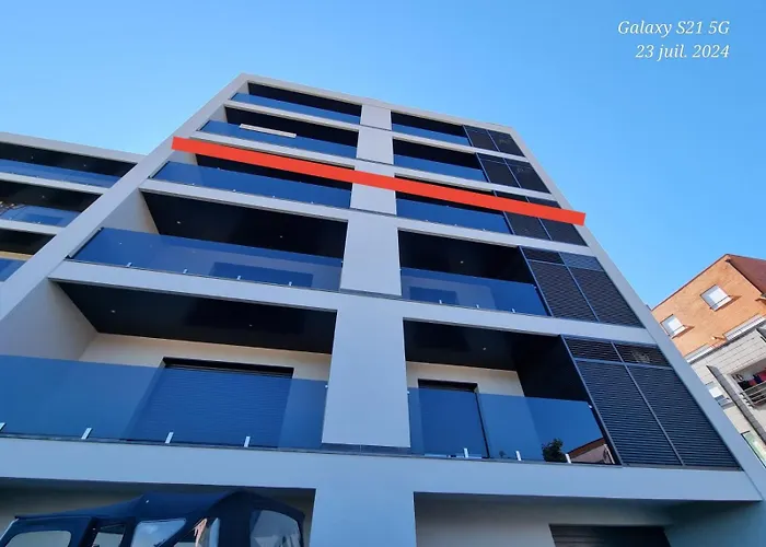 Sisters -200m2 Centre *